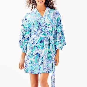 Lilly Pulitzer Elaine Velour Robe Wave after Wave